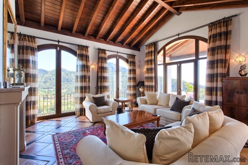 4 bedroom property near Andalucia Back.. - 2