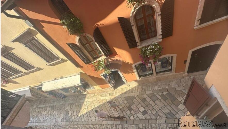 Poreč, strogi centar, stan na top lokaciji