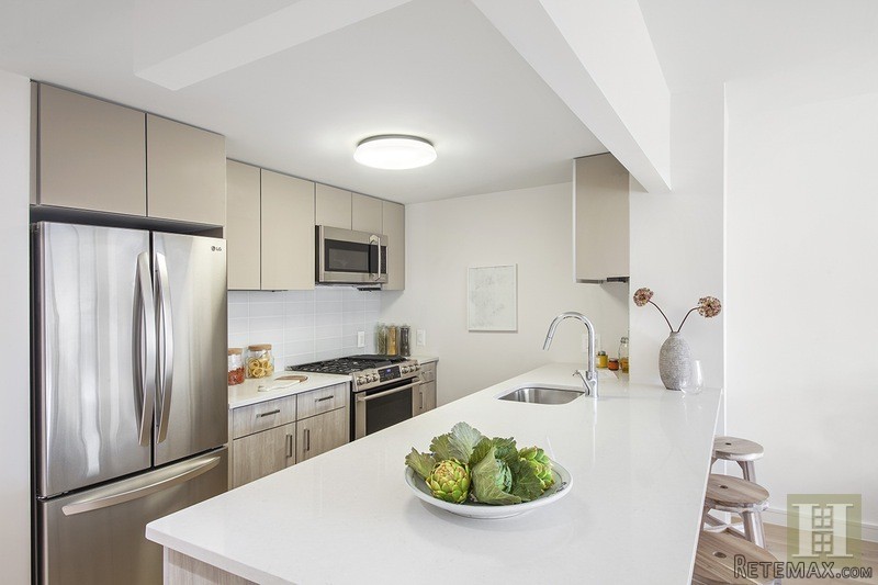 2 bedroom Apartment For Sale: 2231 ADAM.. - 2