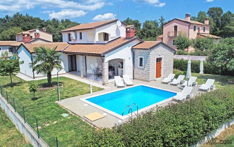Prekrasna kuća s bazenom u okolici Poreča i 3 spavaće sobe - 2