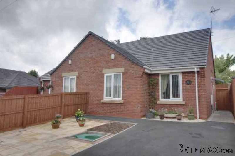 2 bedroom, Semi-detached Bungalow house..