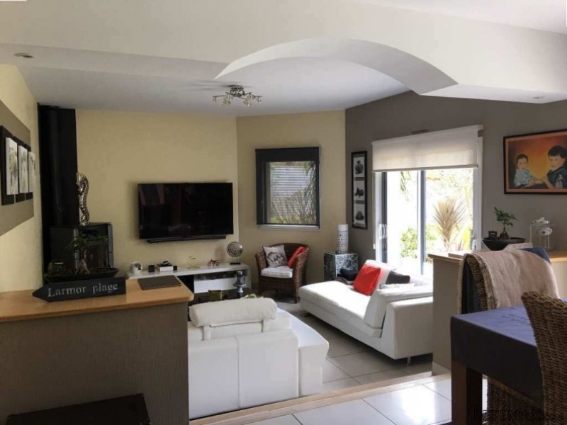 Lovely 5 Bedrooms Coastal House - 2