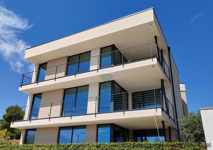 OTOK KRK-GRAD KRK apartman za prodaju u novogradnji 400 meta