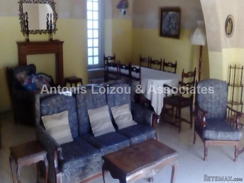 Three Bedroom Old Traditional House - 2