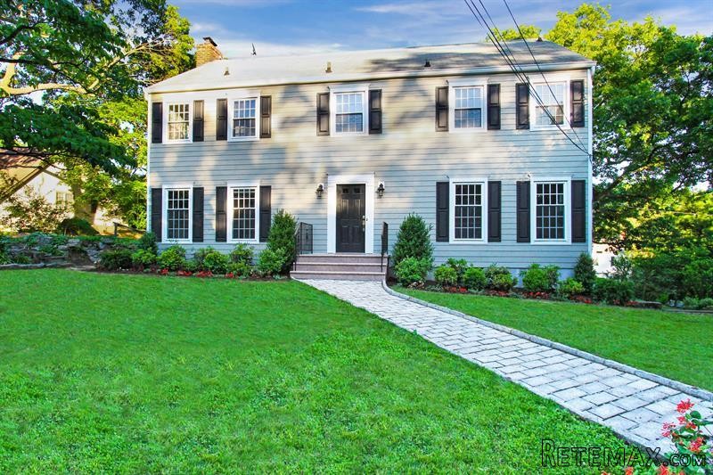 4 bedroom House For Sale: 82 Iselin..