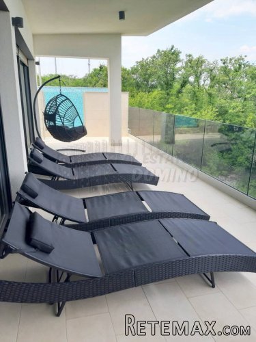 Luksuzni penthouse s krovnim bazenom i otvorenim pogledom.. - 7