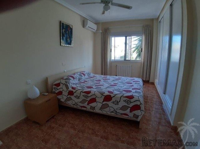 This beautiful villa has a built area of ​​over 400m2, the v.. - 7