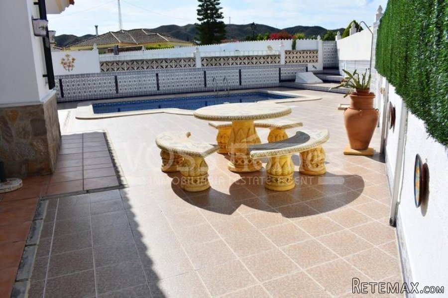 EXCLUSIVE TO VOSS HOMES - An immaculately presented, 3.. - 8