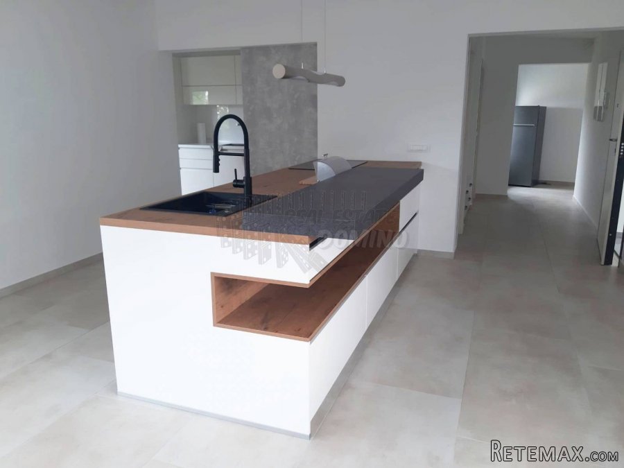 Luksuzni penthouse s krovnim bazenom i otvorenim pogledom.. - 8