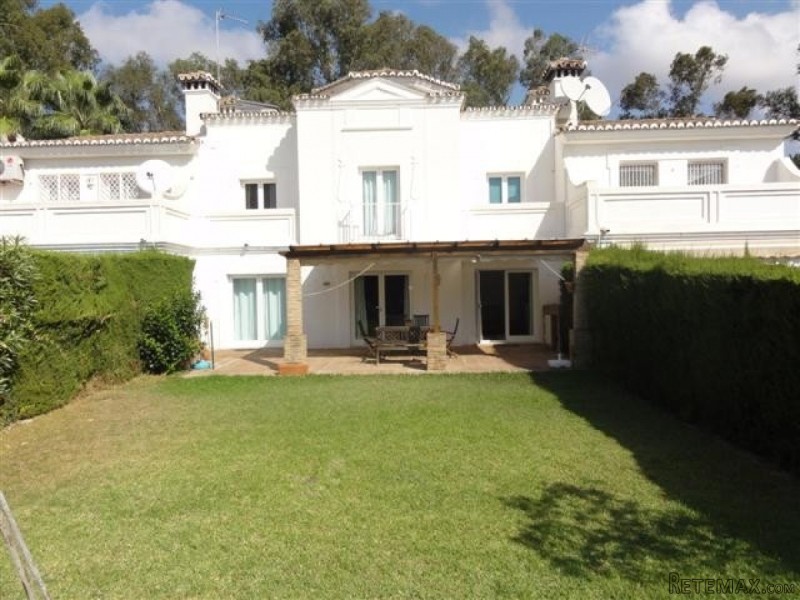 TOWNHOUSE FOR SALE IN CALAHONDA