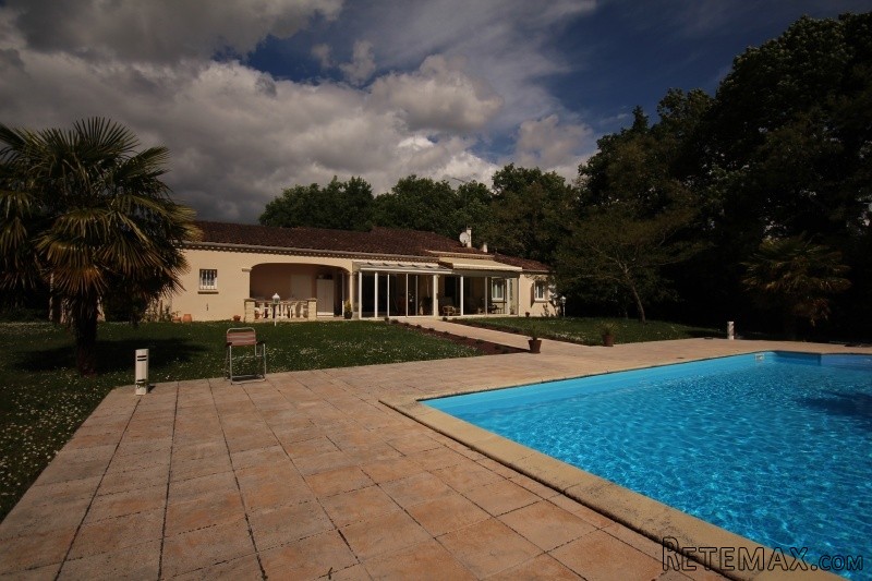 Quality Modern 3 Bed Villa With 1 Bed..