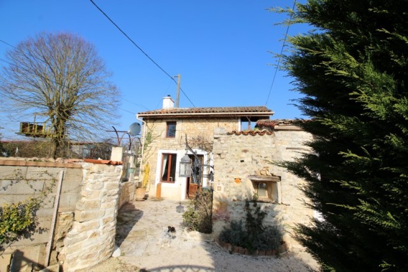3 Bedrooms - Stone House -..