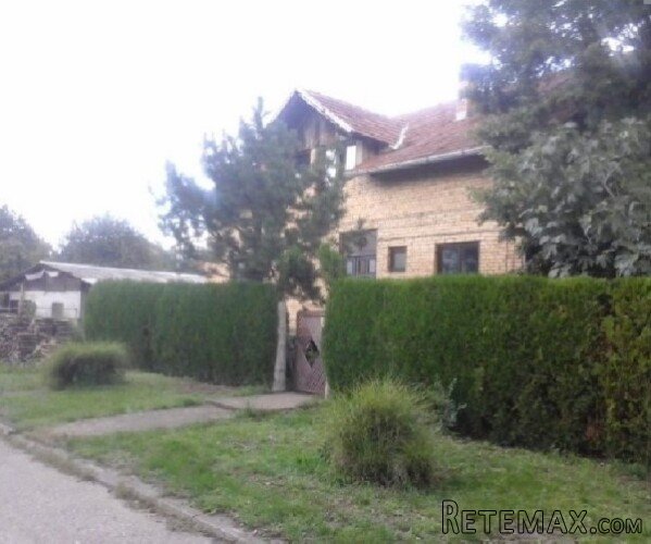 Hitna prodaja!Porodične kuce-kula vojvodina - 2
