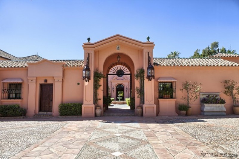 HM4O2832 - Villa For sale in Guadalmina..
