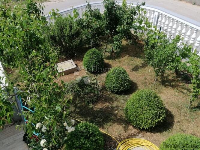 KUĆA U VODICAMA U BLIZINI CENTRA SA 350m2 OKUĆNICE - 3