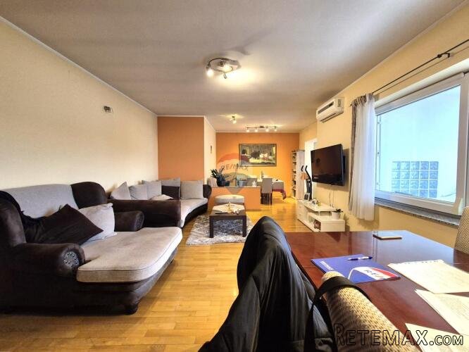 Rijeka, Martinkovac - tri stana i garaža - 3
