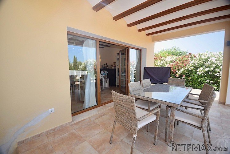 Modern contemporary style one level 3 bedroom villa built.. - 4