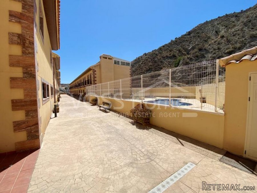 NEW LISTING TO VOSS HOMES - A larger than usual, 3 bed, 2.. - 4