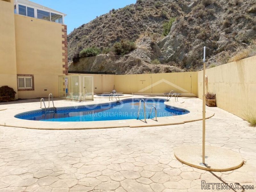 NEW LISTING TO VOSS HOMES - A larger than usual, 3 bed, 2.. - 5