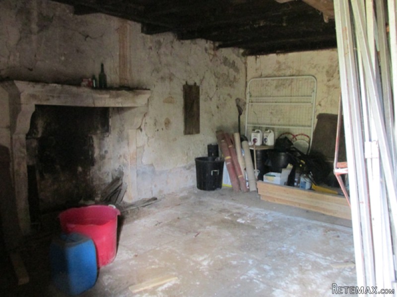Detached Stone House + Barn To Renovate - 2