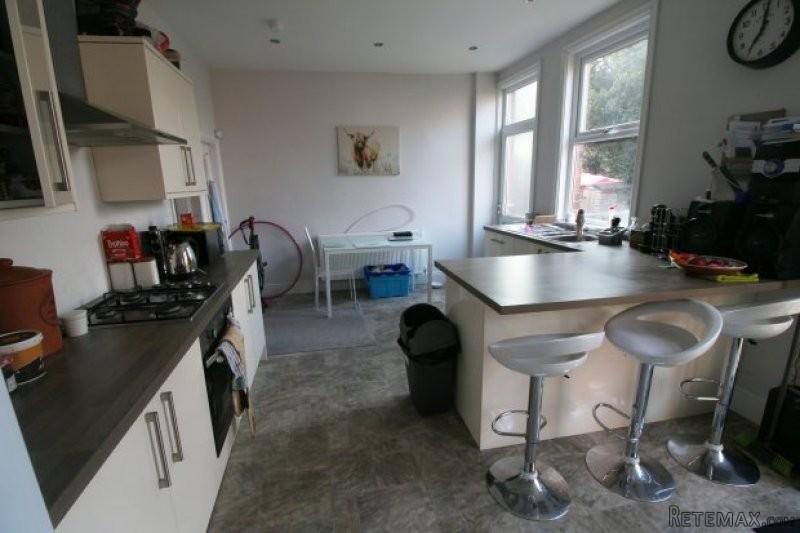 4 bedroom, Detached House house for sale - 2