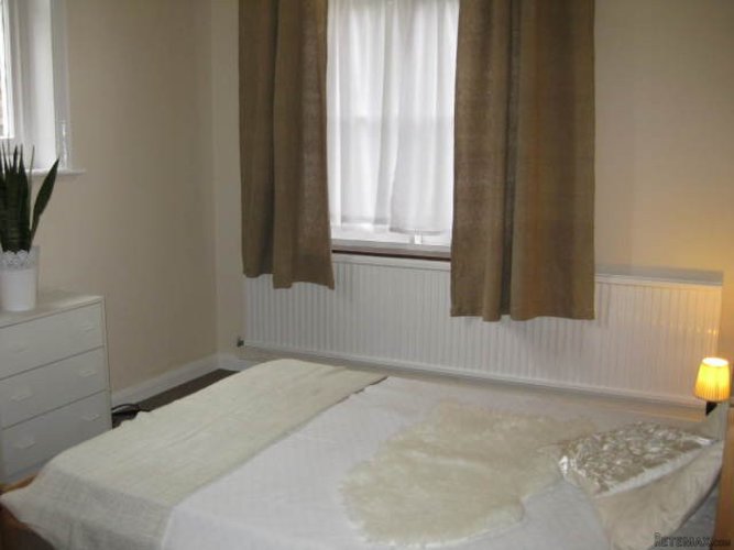 Flat in Forest Hill SE23 £880pcm - 2