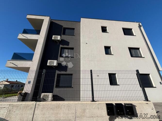 PULA, NOVOGRADNJA, 71 m² s balkonom - 2