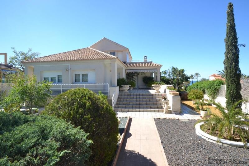 5 Bedrooms - Villa - Murcia - For Sale