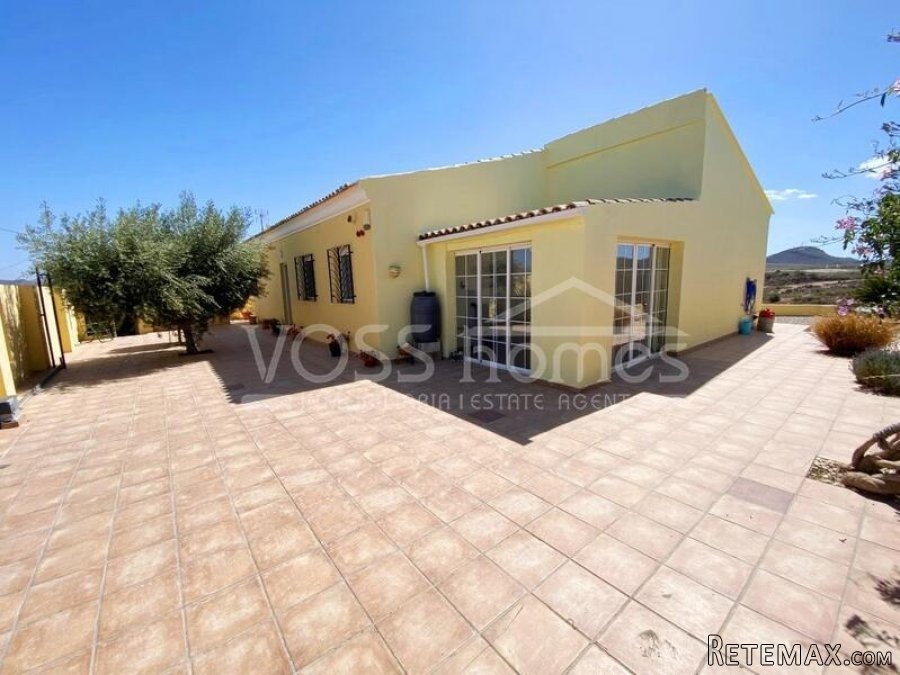 NEW & EXCLUSIVE TO VOSS HOMES - A large, light & airy 3.. - 4