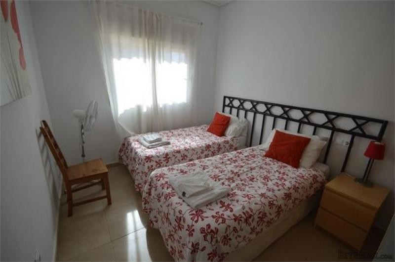 3 bedroom detached house for sale - 2