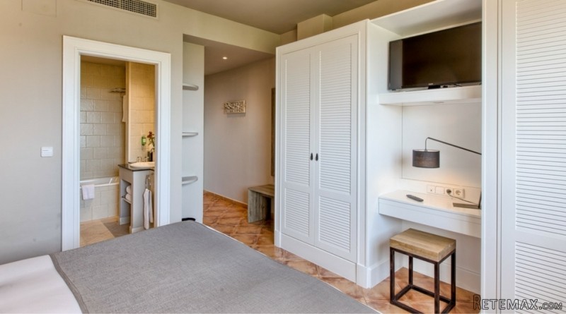 Two Bedroom Apartment 617, Las Lomas..