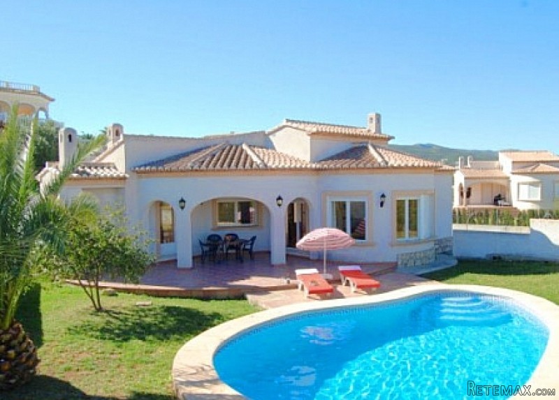 3 Bedrooms - Villa - For Sale