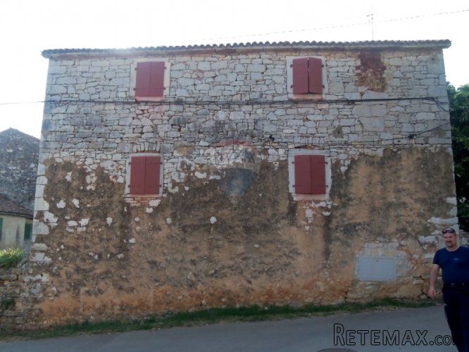 Kamena kuća za adaptaciju blizu Poreča i 300 m2... - 3