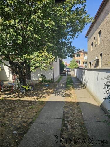 Kuca sa poslovnim objektom-Nova Pazova - 9