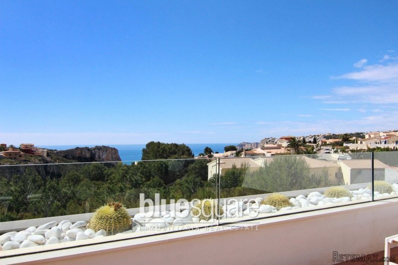 Superb modern apartment with beautiful..