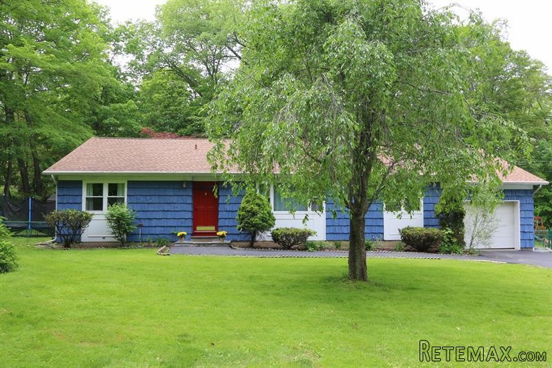 3 bedroom House For Sale: 1625 Summit..