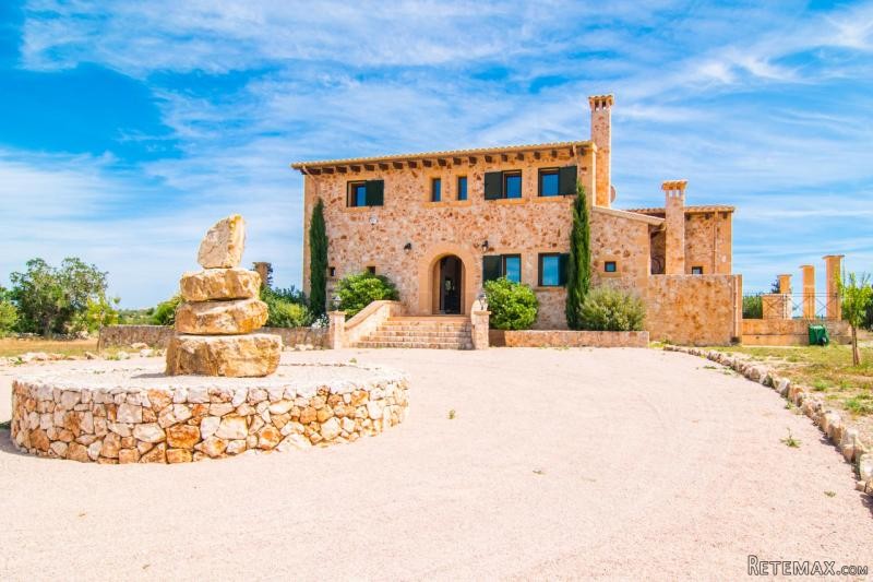 Beautiful natural stone finca with..