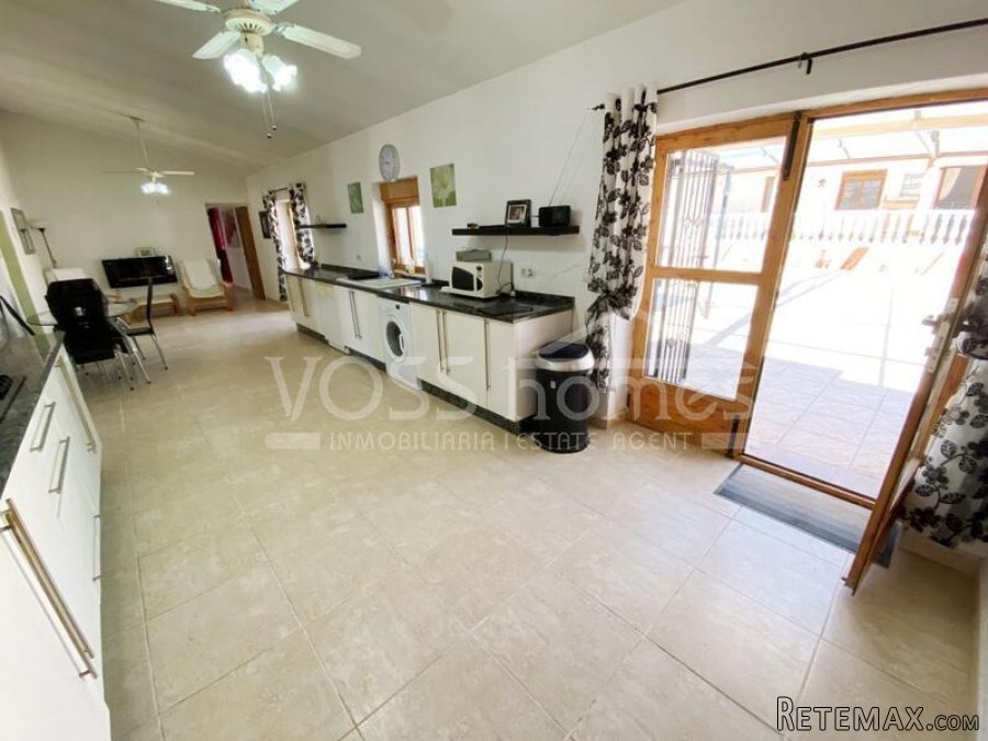 NEW & EXCLUSIVE TO VOSS HOMES - A huge 361m2 country house.. - 4