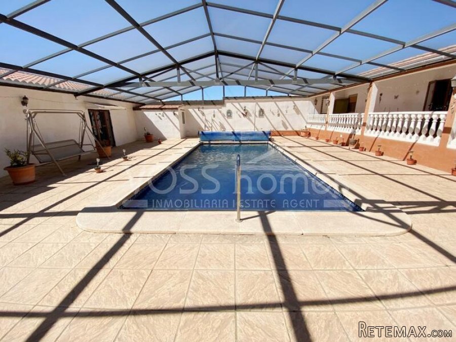 NEW & EXCLUSIVE TO VOSS HOMES - A huge 361m2 country house.. - 6