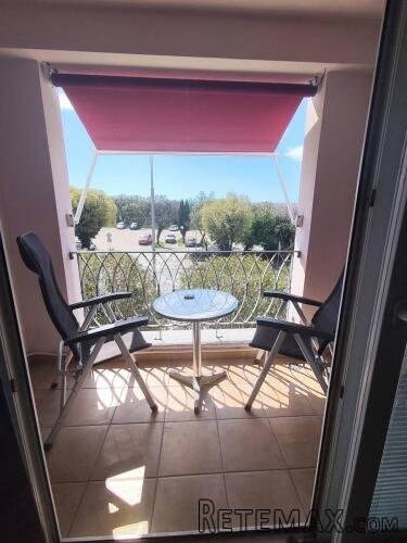 NOVOUREĐENI APARTMAN SA POGLEDOM NA MORE