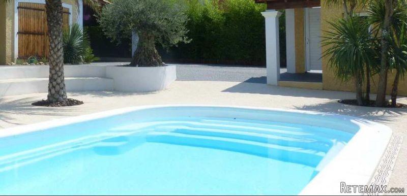 Villa with Pool For Sale - 2