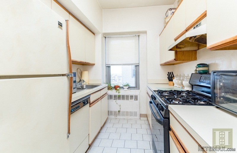 2 bedroom Apartment For Sale: THE.. - 2