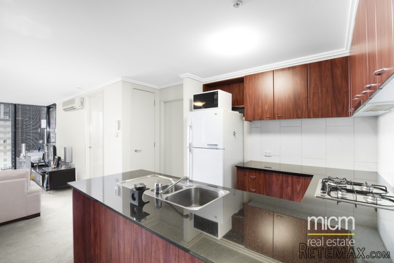 Southpoint Tower Living with 2.. - 2
