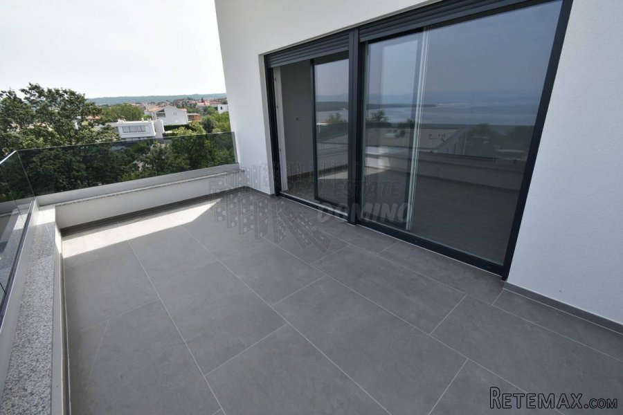 Veći apartman sa pripadajućim studiom i bazenom! Malinska! - 5