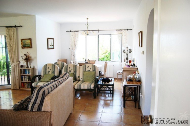 Quality detached villa located close to the beautiful.. - 6