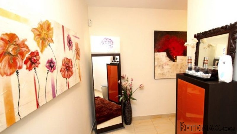 3 Bedroom 2 Bathroom APARTMENT FOR SALE..
