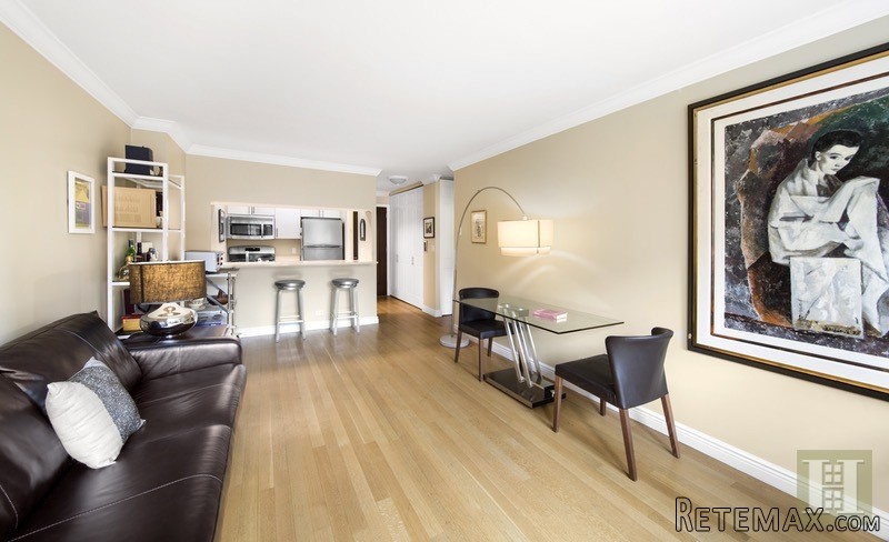 1 bedroom Apartment For Sale: 30 WEST..