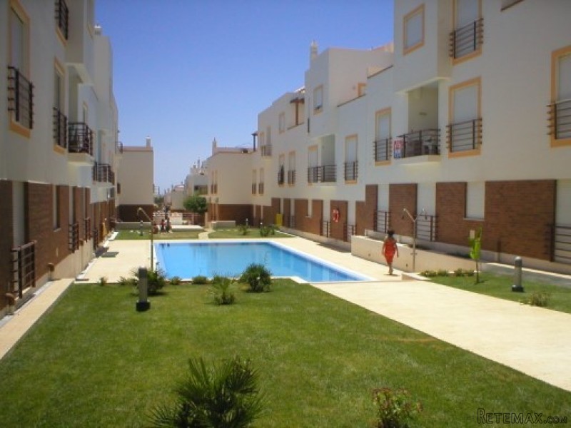 2 Bed Groundfloor App. With Shared Pool - 2