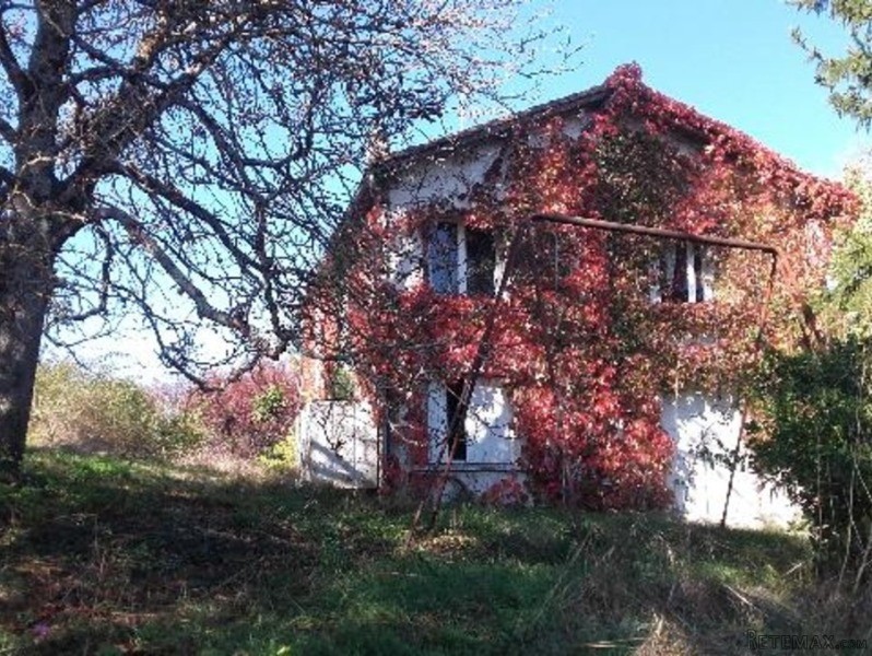 Pretty Stone Property Requiring Some.. - 2