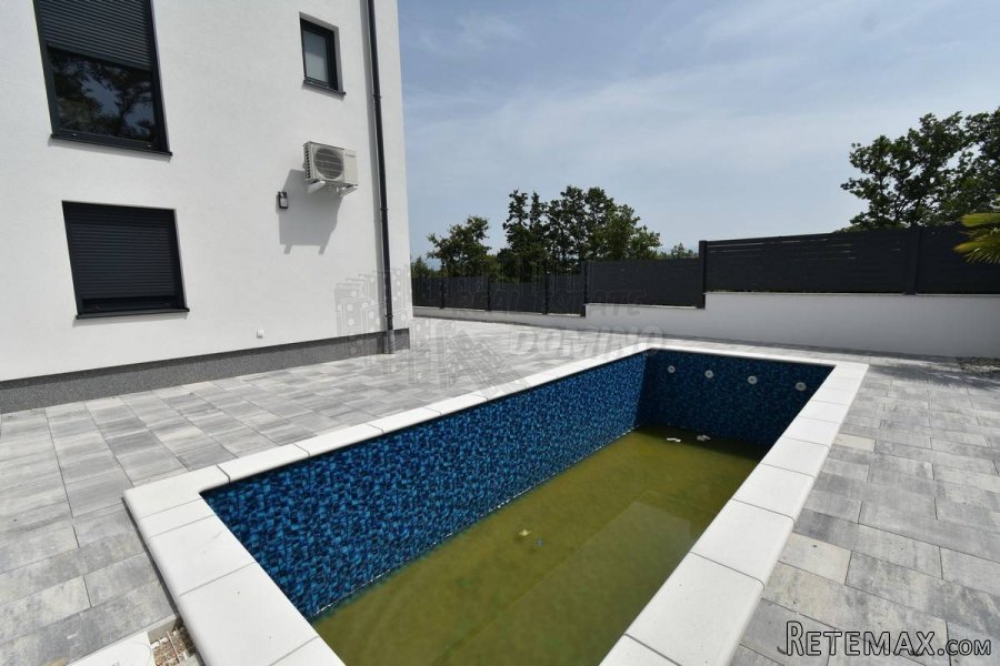 Veći apartman sa pripadajućim studiom i bazenom! Malinska! - 9